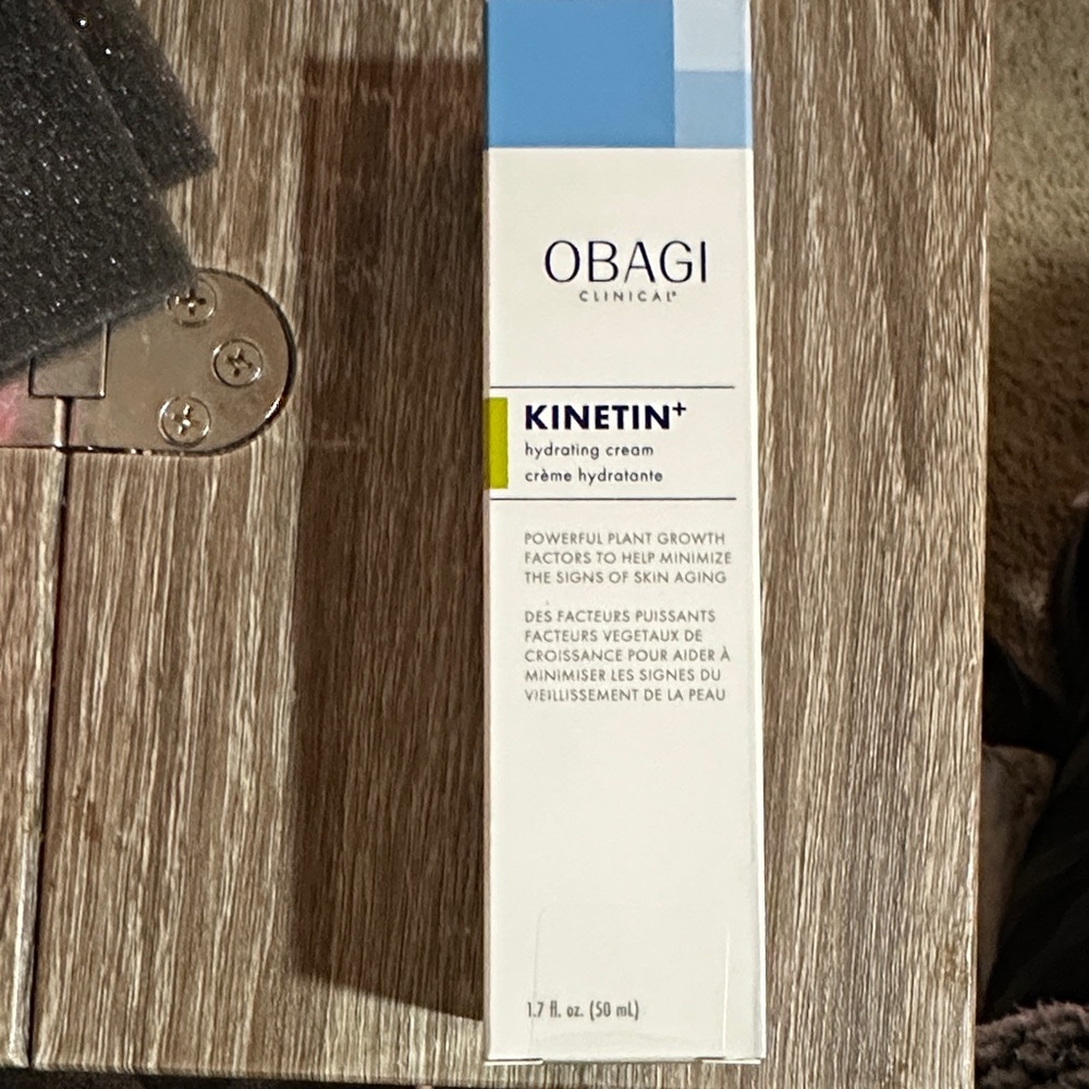 Obagi Kinetin+ Cream in White and Blue